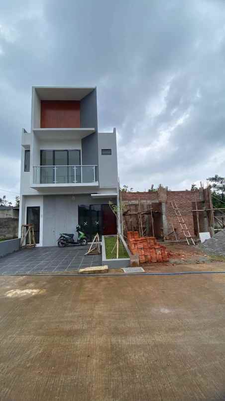 dijual rumah mimimalis spek premium di pamulang