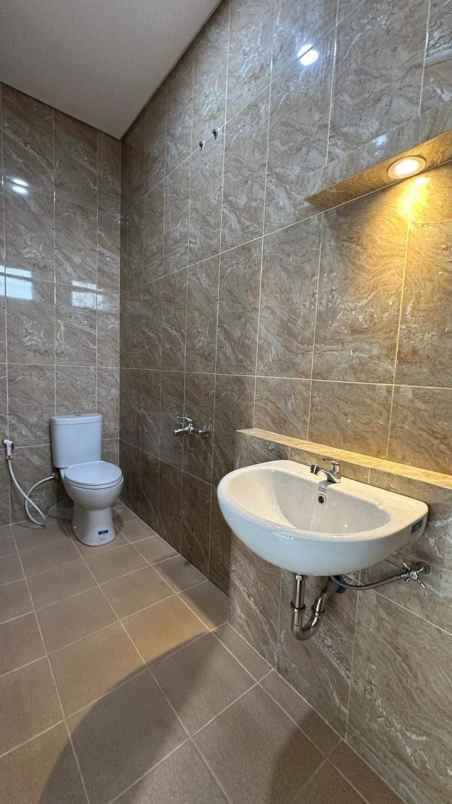 dijual rumah mimimalis spek premium di pamulang