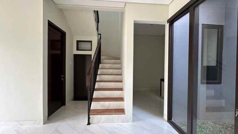 dijual rumah mimimalis spek premium di pamulang