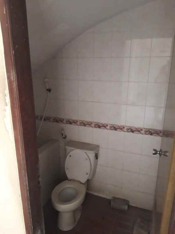 dijual rumah mulyosari