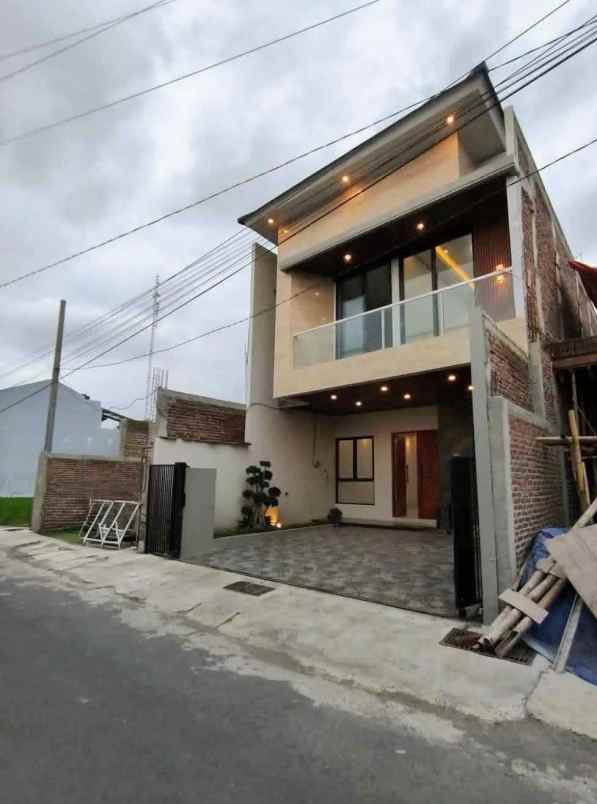 dijual rumah palagan filosofi kopi