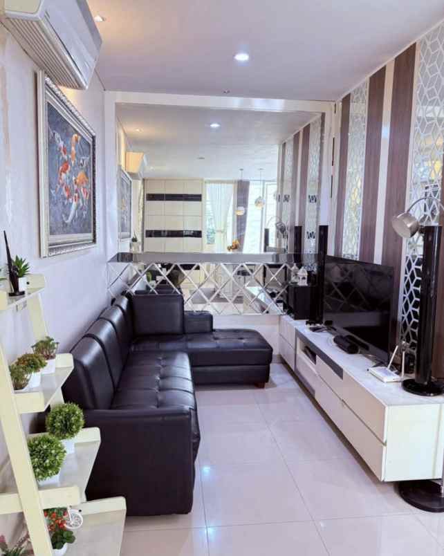 dijual rumah palm beach