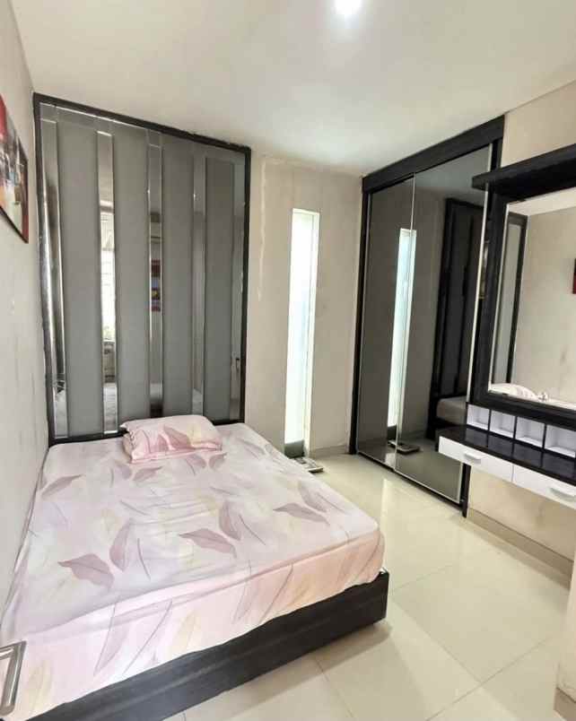 dijual rumah palm beach