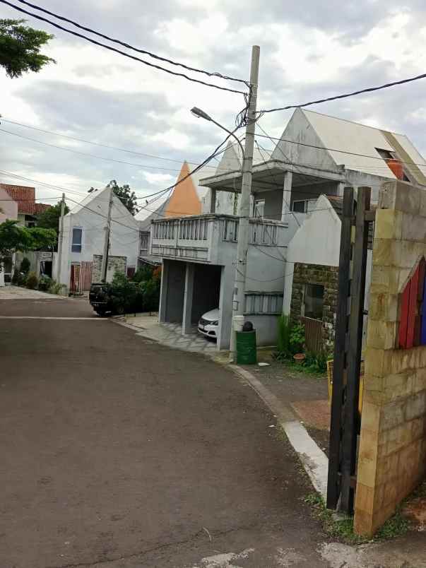 dijual rumah pamoyanan bogor selatan