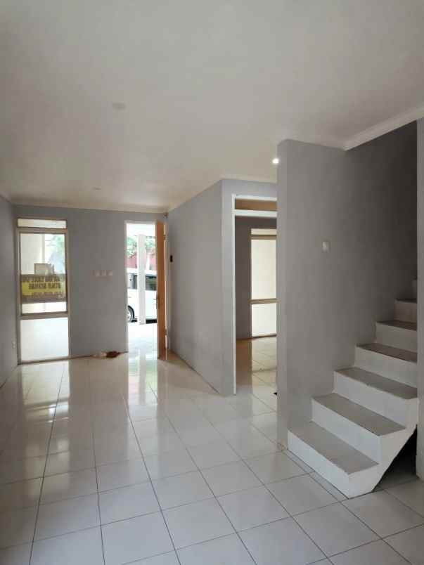 dijual rumah pamoyanan bogor selatan