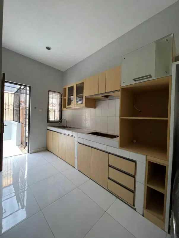 dijual rumah pamulang