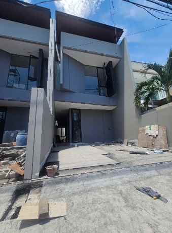 dijual rumah pandugo timur