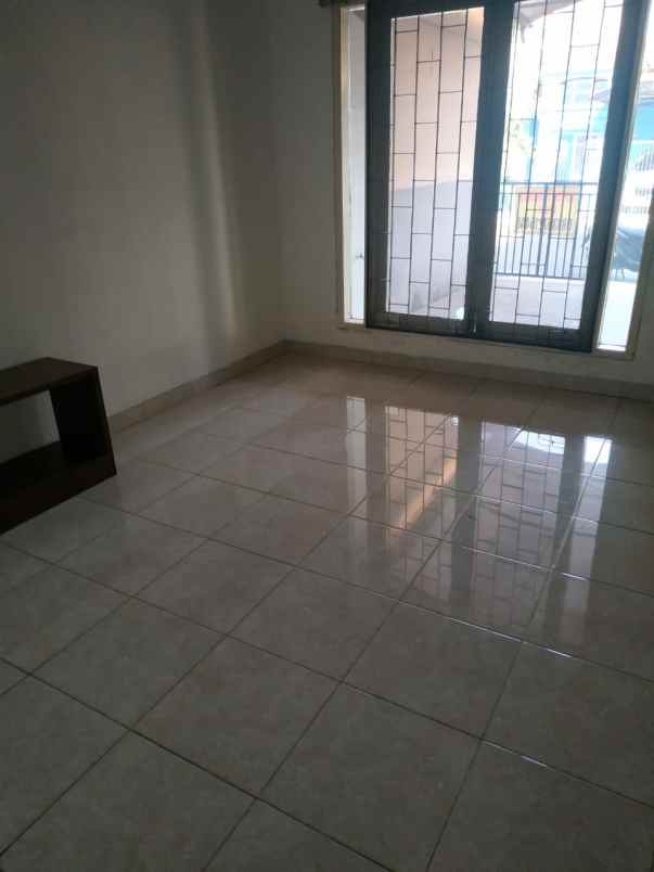 dijual rumah pantai mentari