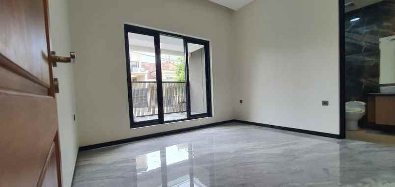 dijual rumah pantai mentari