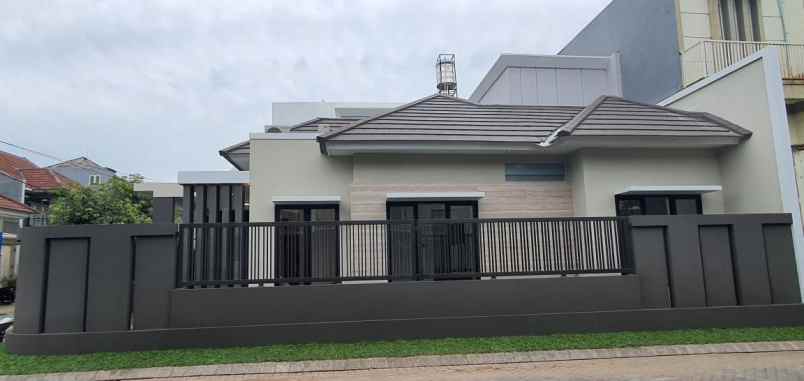 dijual rumah pantai mentari