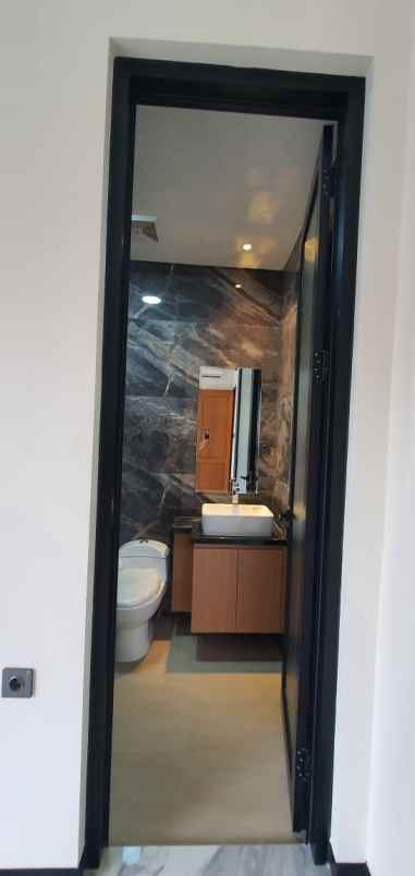 dijual rumah pantai mentari