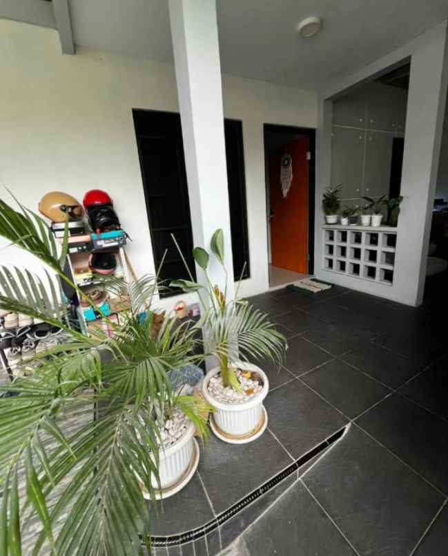 dijual rumah pasar barongan
