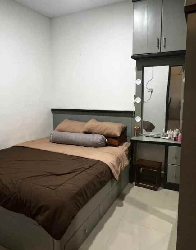 dijual rumah pasar barongan