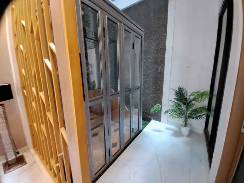 dijual rumah pejaten