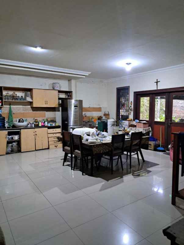 dijual rumah penjaringan sari