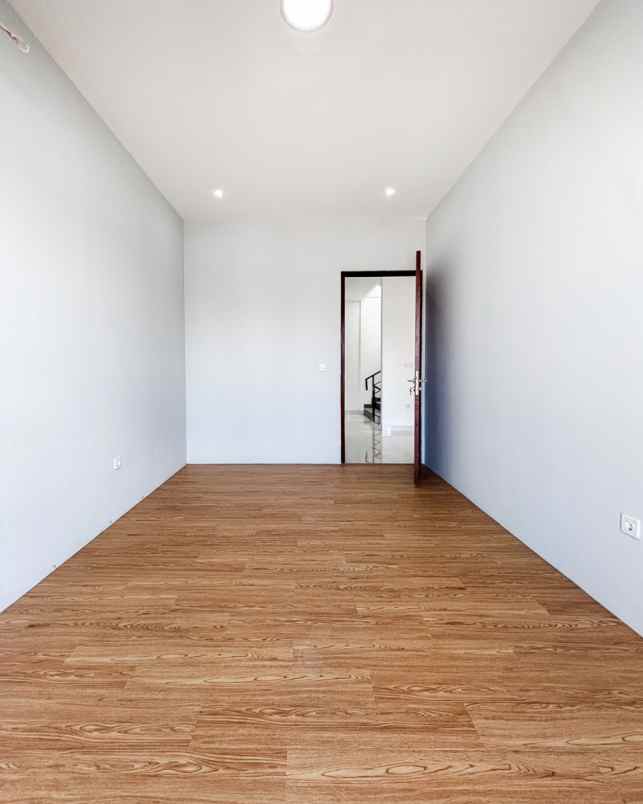 dijual rumah permata hijau area