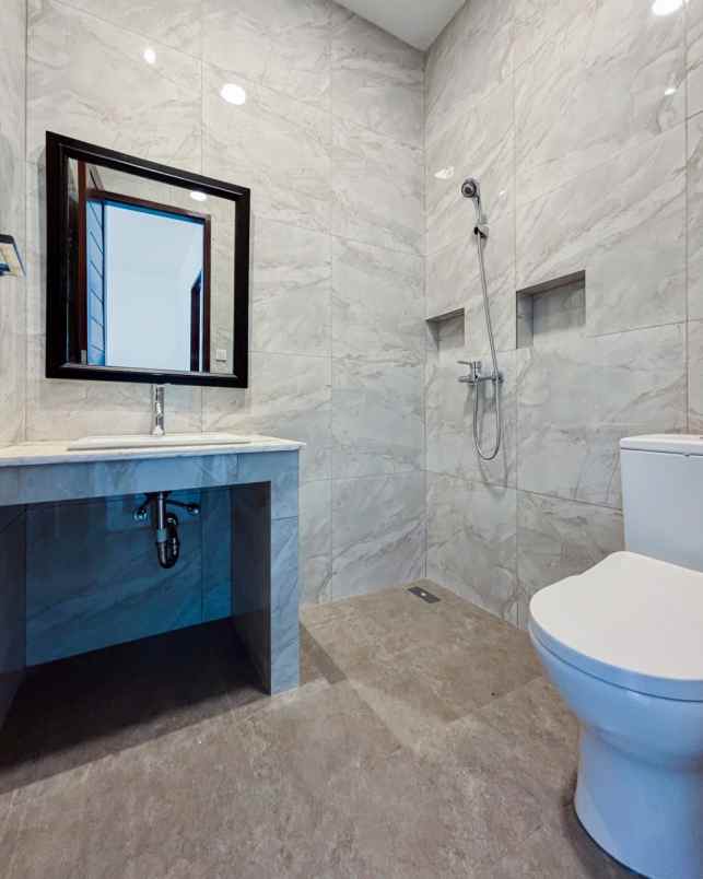 dijual rumah permata hijau area