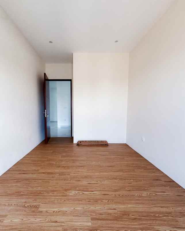 dijual rumah permata hijau area