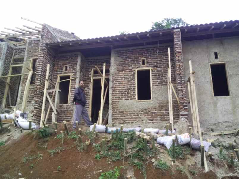 dijual rumah permata padalarang blok g3