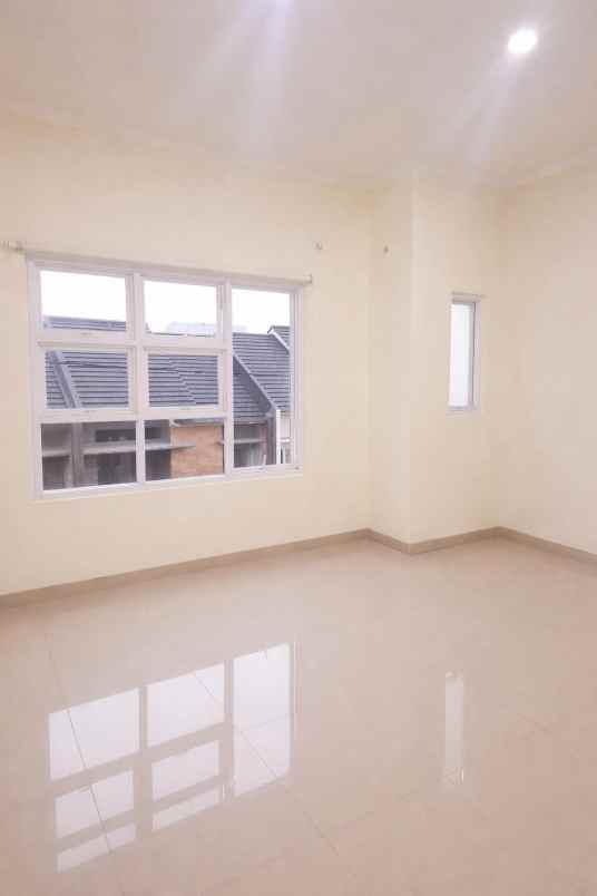 dijual rumah perumahan puri amala asri