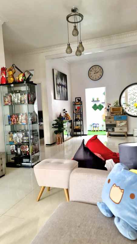 dijual rumah perumahan puri palma araya