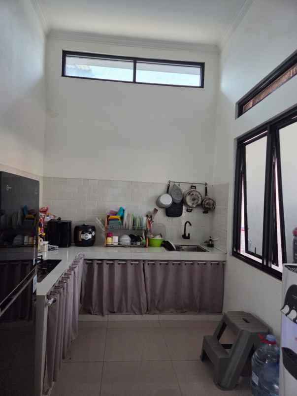 dijual rumah perumahan sukatani permai
