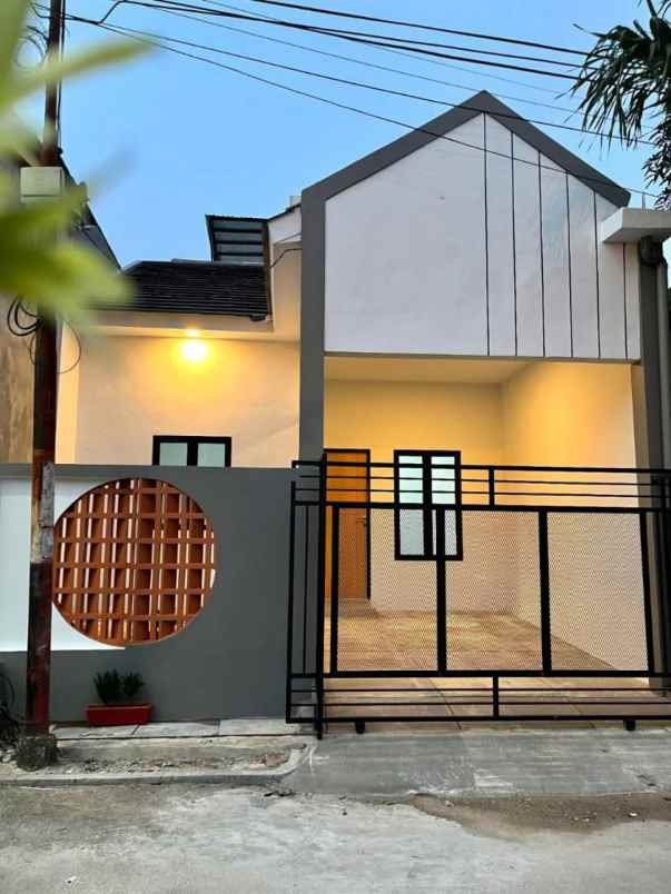 dijual rumah perumahan telaga mas duta