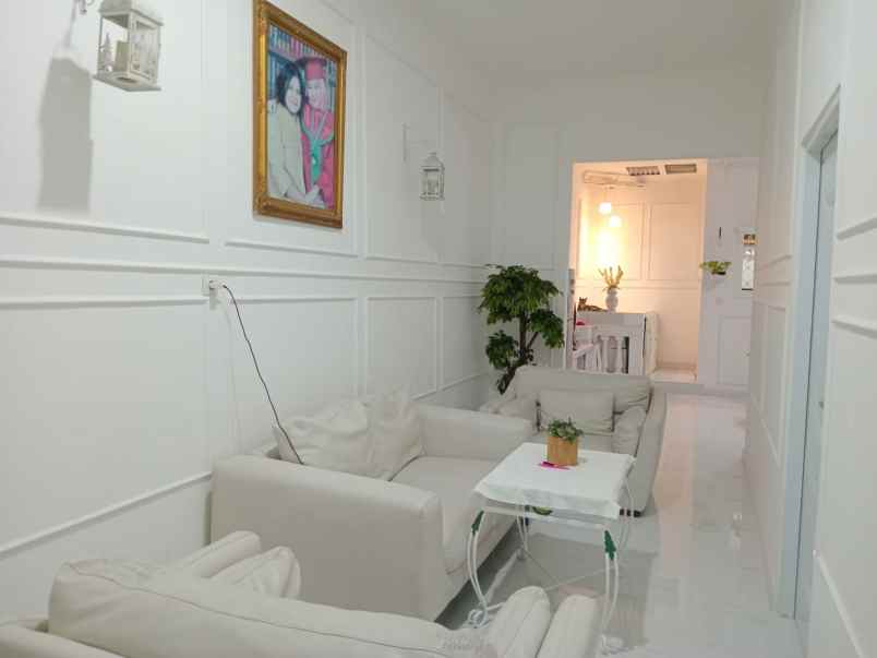 dijual rumah perumahan villa indah