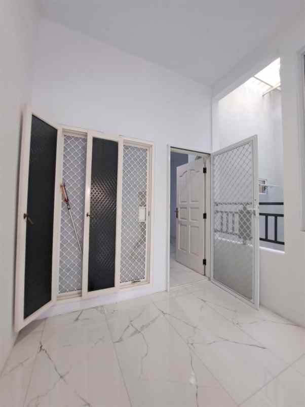 dijual rumah perumahan villa sunter mas