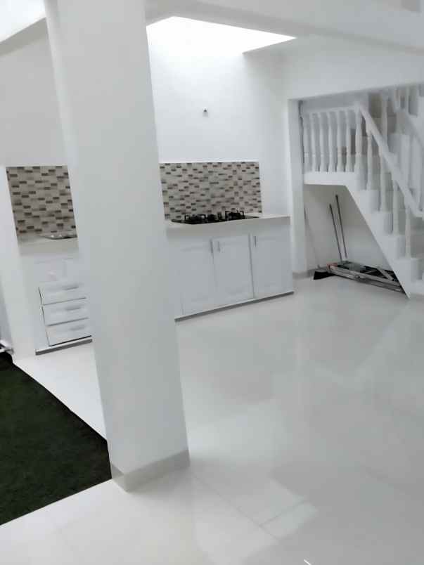 dijual rumah pondok bambu