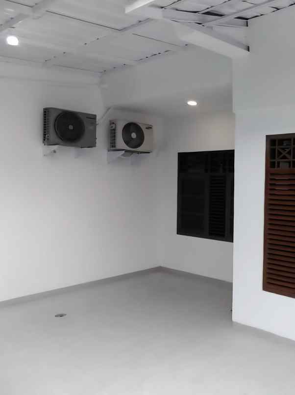 dijual rumah pondok bambu