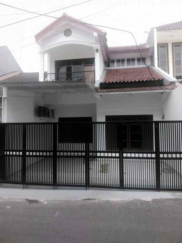 dijual rumah pondok bambu