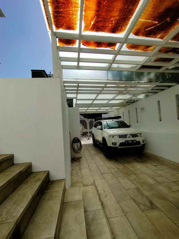 dijual rumah pondok hijau