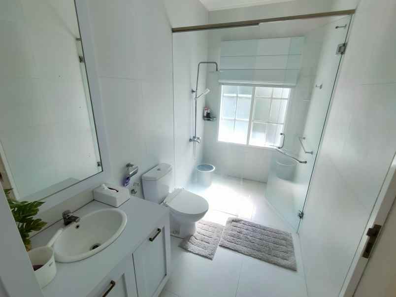 dijual rumah pondok hijau