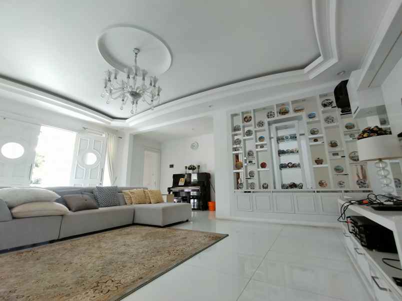 dijual rumah pondok hijau