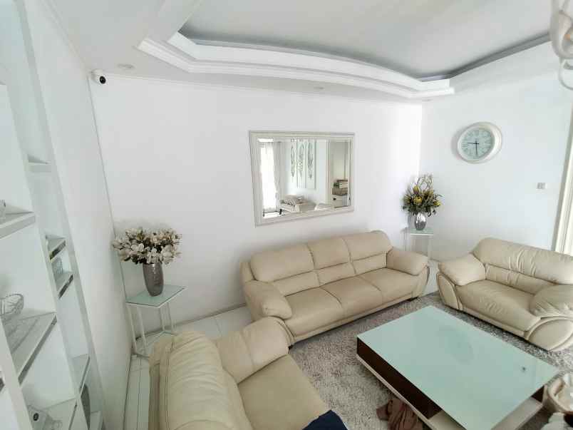 dijual rumah pondok hijau