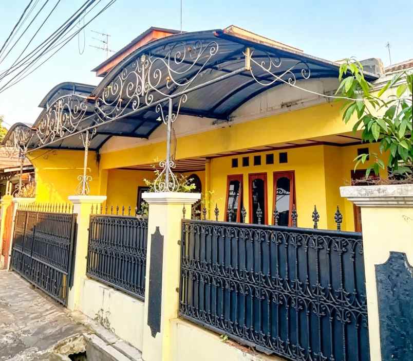 dijual rumah pondok kopi