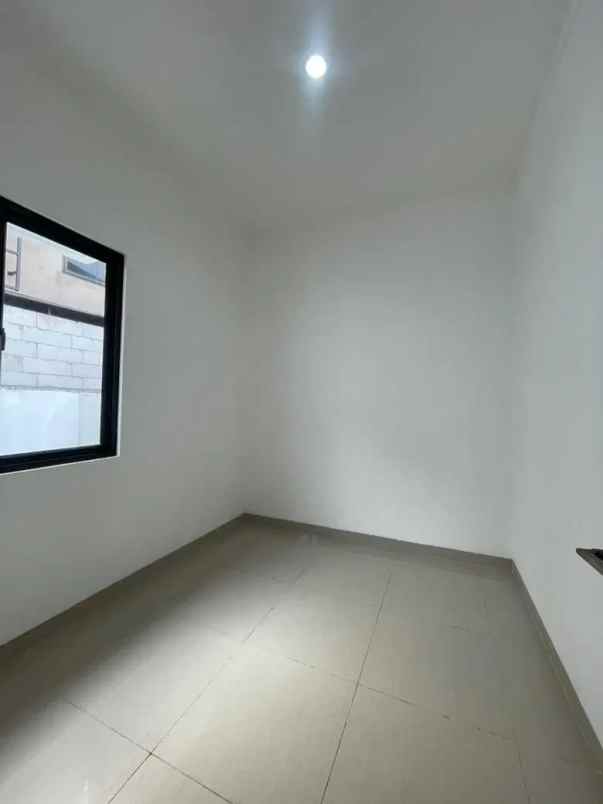 dijual rumah pondok ranji