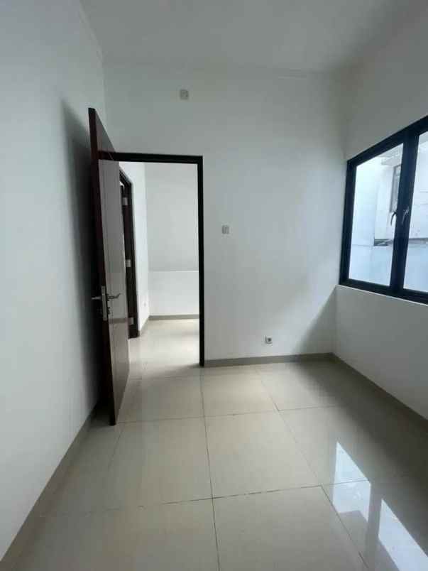 dijual rumah pondok ranji