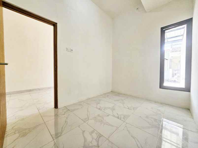 dijual rumah pondok ungu permai sektor