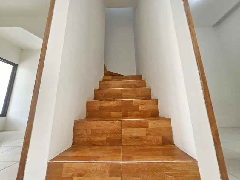 dijual rumah pondok ungu permai sektor