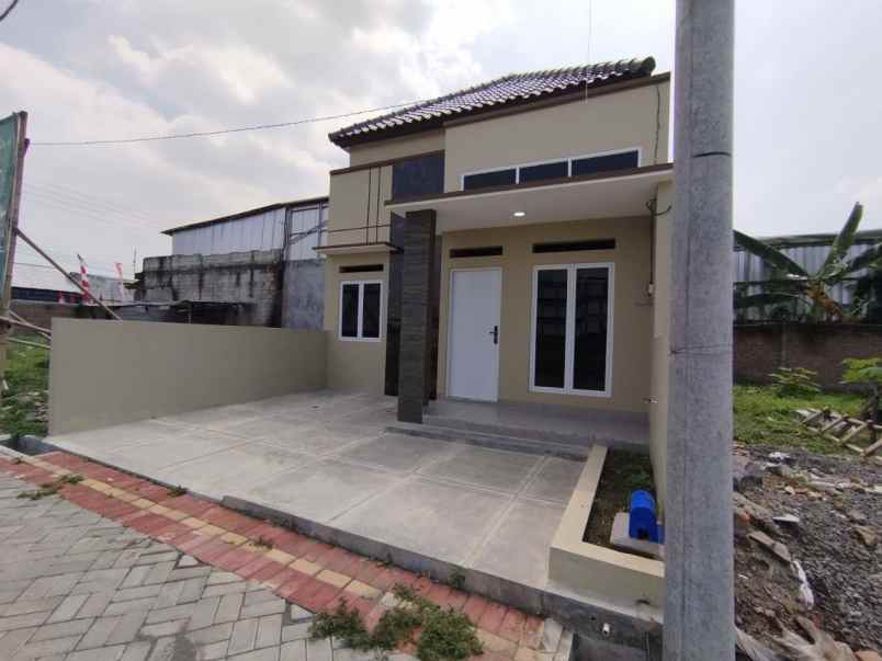 dijual rumah pucangsawit jebres surakarta