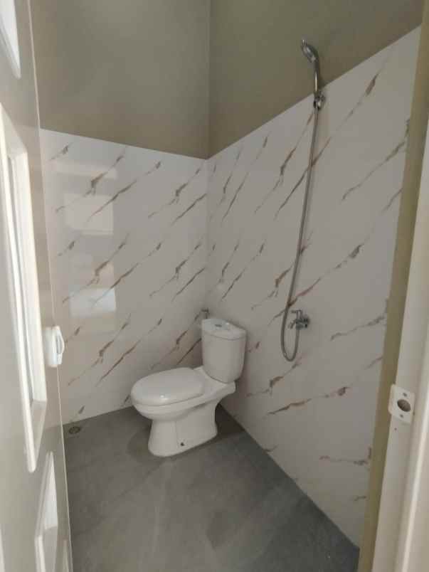 dijual rumah pucangsawit jebres surakarta