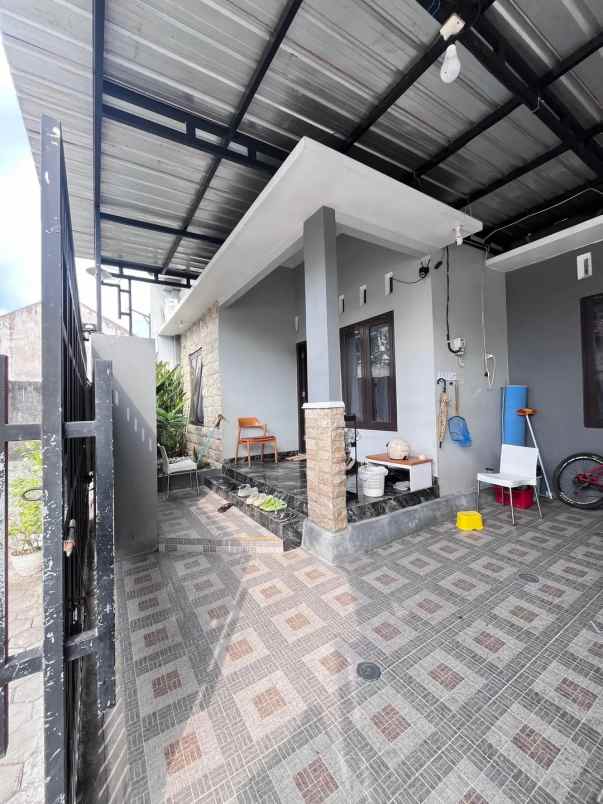 dijual rumah purwomartani