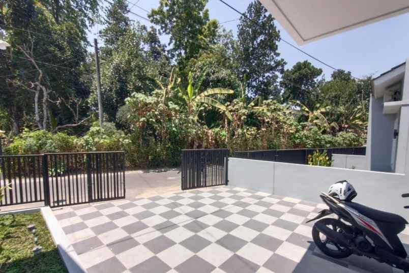 dijual rumah purwomartani