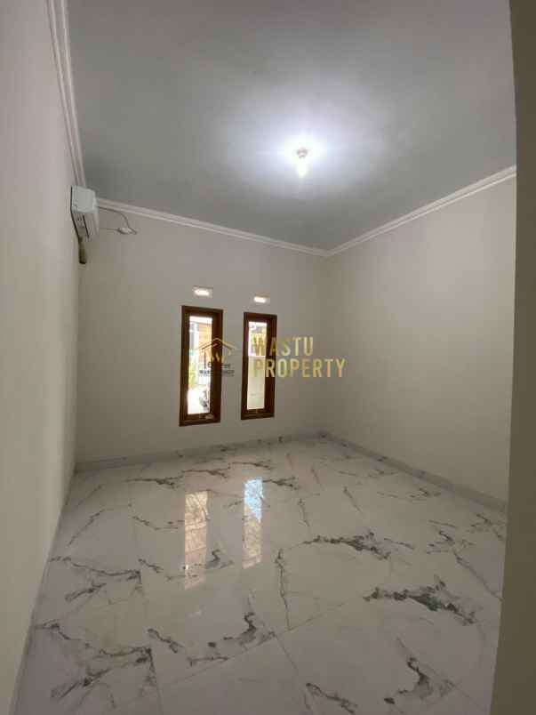 dijual rumah purwomartani kalasan