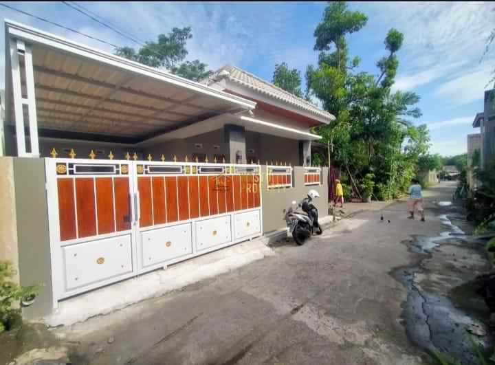 dijual rumah purwomartani kalasan