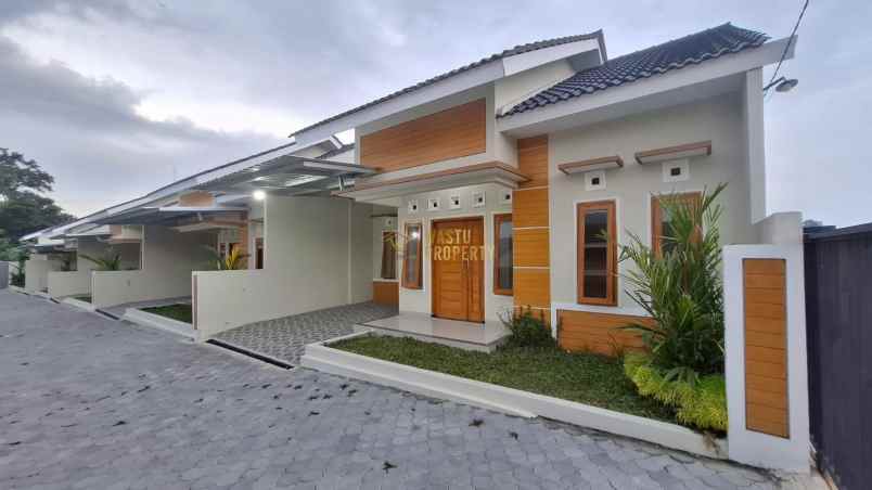 dijual rumah purwomartani kec kalasan