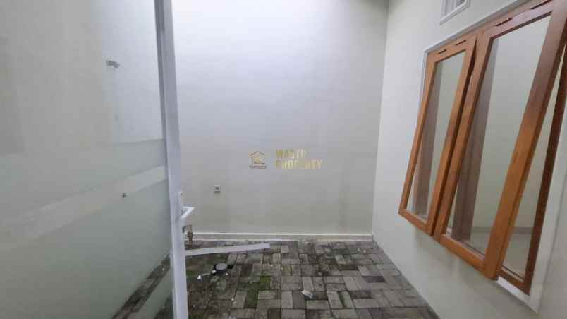 dijual rumah purwomartani kec kalasan