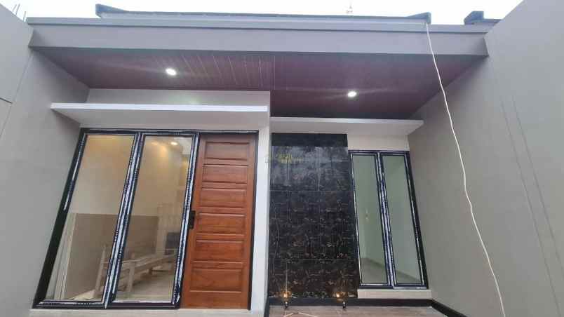 dijual rumah purwomartani kec kalasan